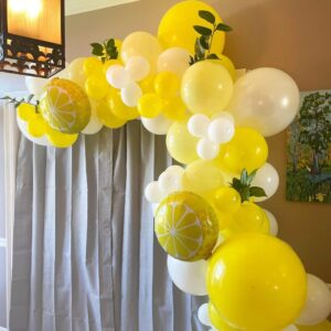 Yellow Balloons Garland Kit, 102pcs Pastel Yellow White Gold Confetti Balloons with 18 + 12 + 10 + 5 Inch for Sunflower Honey Bee Theme Birthday Baby Shower Gender Reveal Party Supplies Decorations