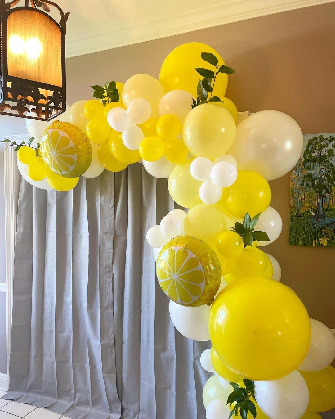 Yellow Balloons Garland Kit, 102pcs Pastel Yellow White Gold Confetti Balloons with 18 + 12 + 10 + 5 Inch for Sunflower Honey Bee Theme Birthday Baby Shower Gender Reveal Party Supplies Decorations