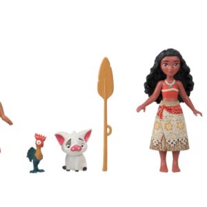 Mattel Disney Princess Moana Small Doll Story Pack with 1 Moana Doll, 5 Character Figures and 1 Accessory from the Movie