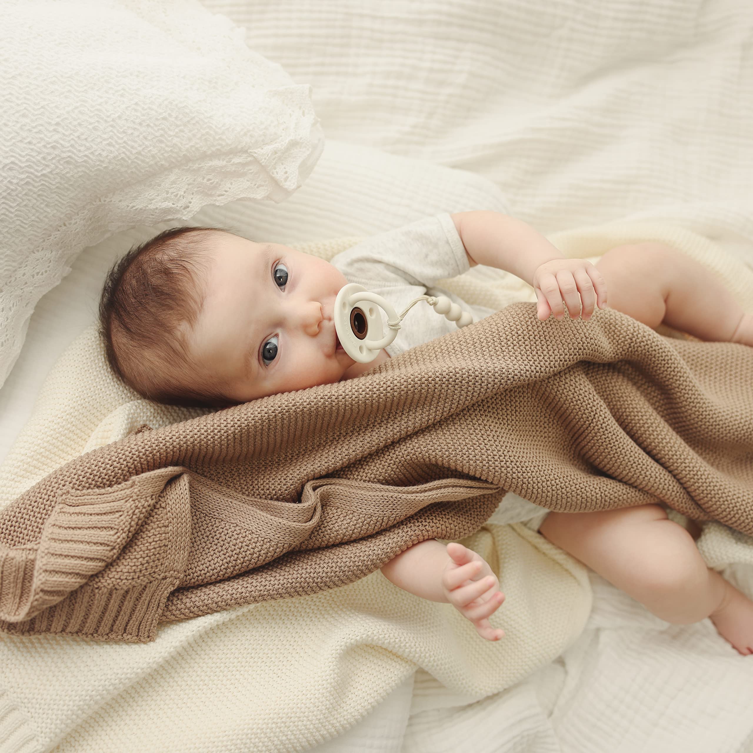 Bleu La La Organic Cotton Baby Swaddle Blanket - 100% Luxury Organic Cotton Knit Receiving Blanket - Soft Warm Unisex Shower Crib Blankets for Newborns Infants Boys & Girls (0-2Yrs - Milk Chocolate)