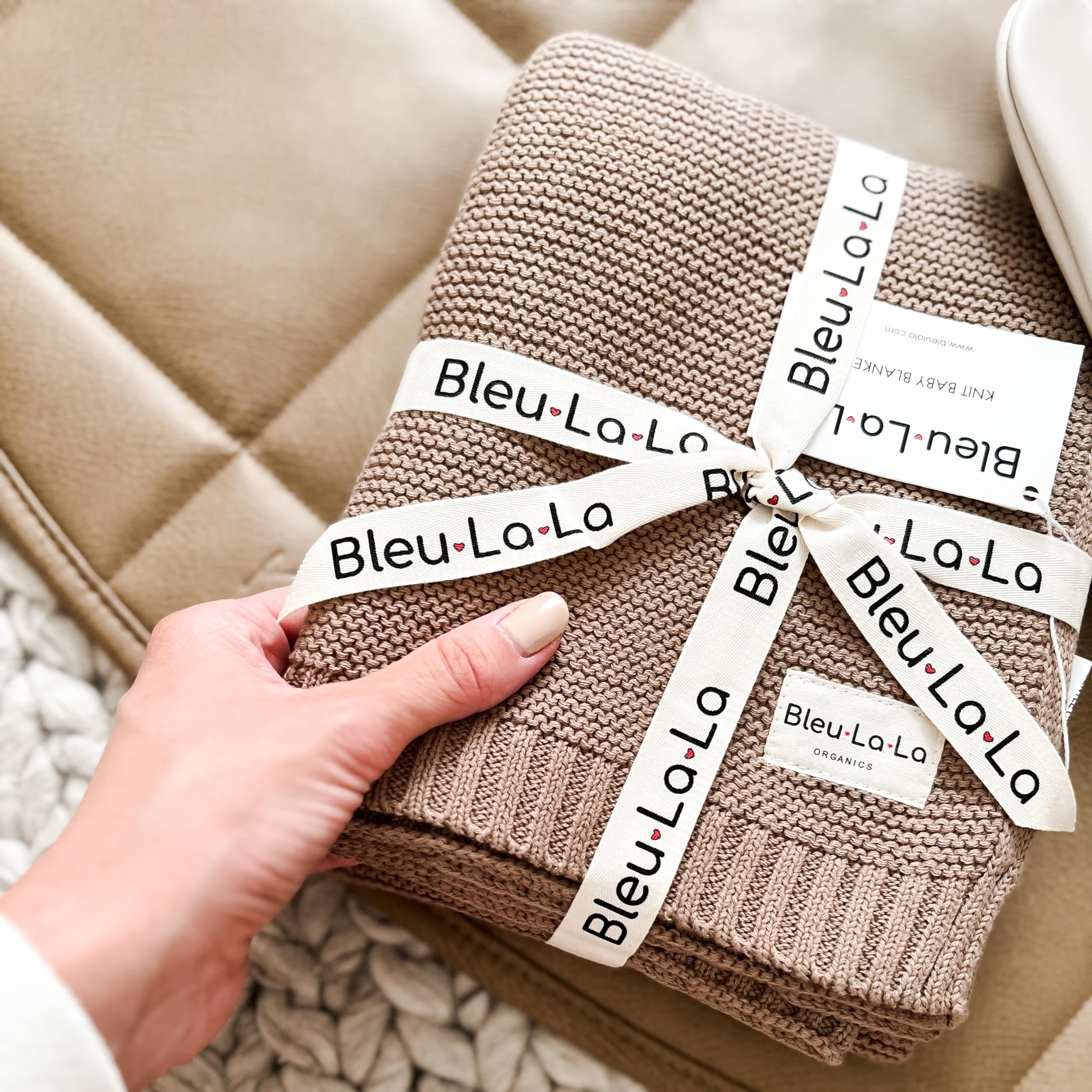 Bleu La La Organic Cotton Baby Swaddle Blanket - 100% Luxury Organic Cotton Knit Receiving Blanket - Soft Warm Unisex Shower Crib Blankets for Newborns Infants Boys & Girls (0-2Yrs - Milk Chocolate)