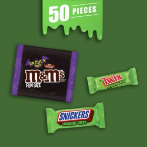 M&M'S Milk Chocolate Ghoul's Mix, SNICKERS & TWIX Ghoulish Green Fun Size Bulk Halloween Chocolate Candy Assortment, 26.82 oz, 50 Piece Bag