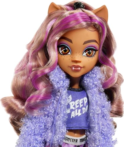 Monster High Doll, Clawdeen Wolf Creepover Party Set with Pet Dog Crescent, Sleepover Clothes and Accessories