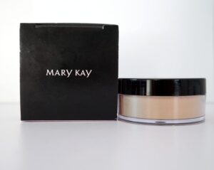 silky setting powder (medium ivory)