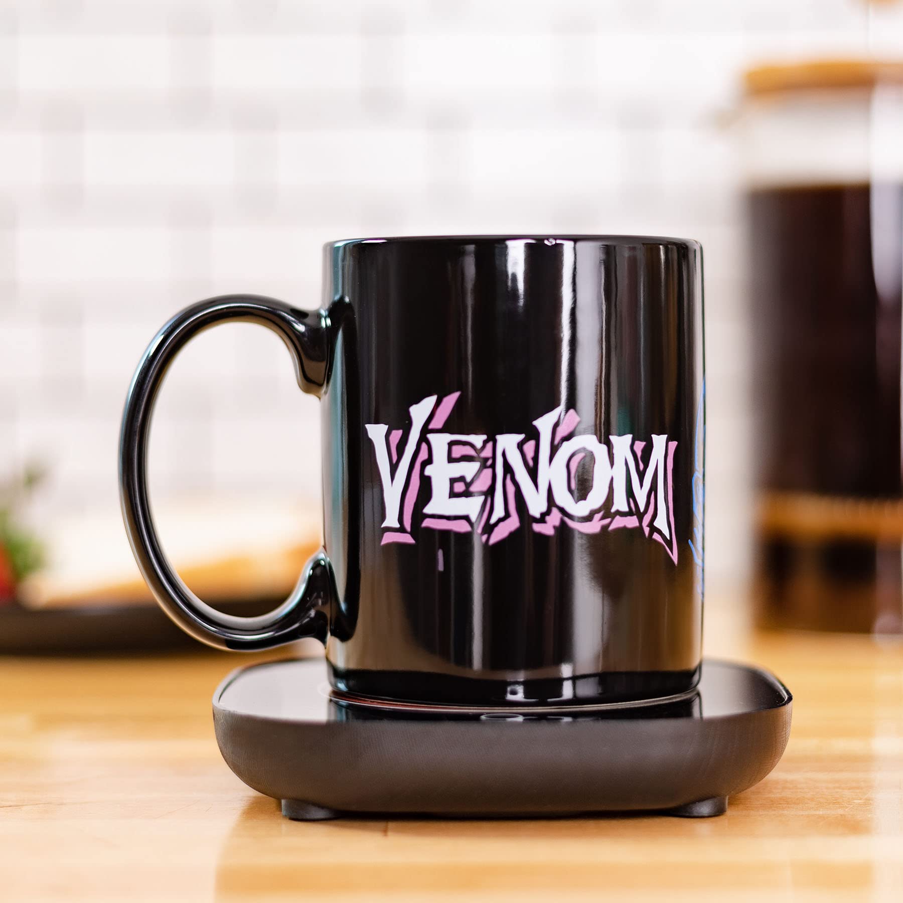 Uncanny Brands Marvel Venom Mug Warmer with Mug – Keeps Your Favorite Beverage Warm - Auto Shut On/Off