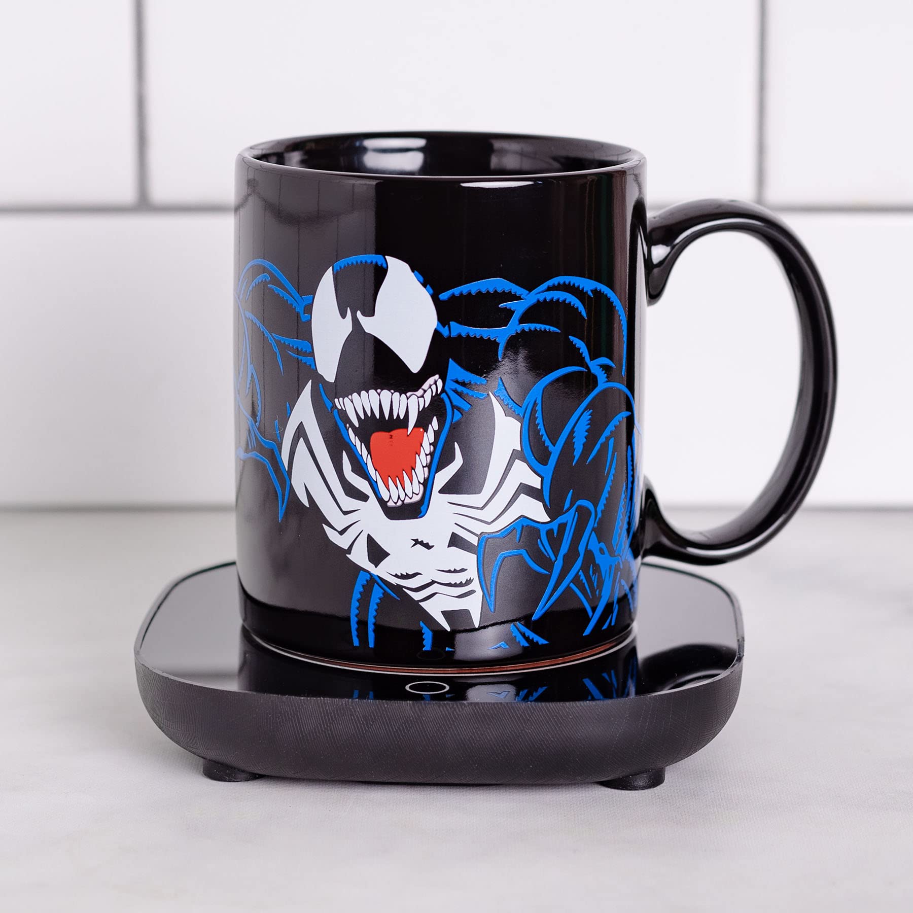 Uncanny Brands Marvel Venom Mug Warmer with Mug – Keeps Your Favorite Beverage Warm - Auto Shut On/Off