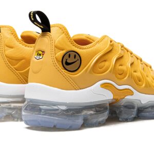 Nike Womens Air Vapormax Plus Women DO5874 700 - Size 11W