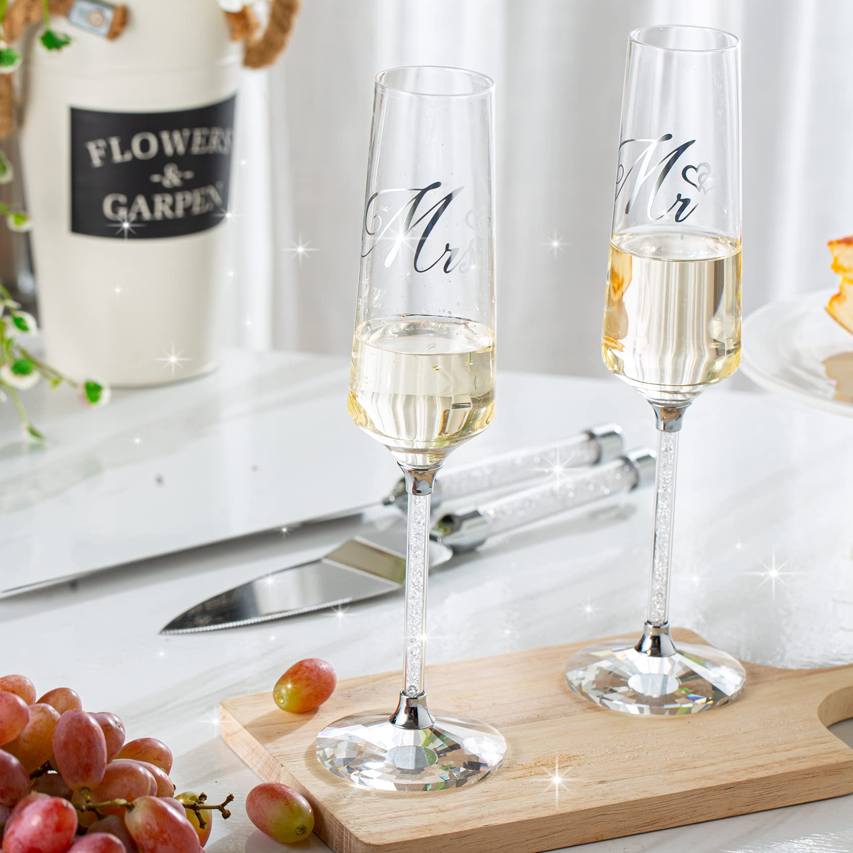 VARLKA Wedding Cake Knife and Server Set, Champagne Flutes Engraved Mr and Mrs for Wedding, Bride and Groom Toasting Flutes, Engagement Gift Wedding Reception Supplies (Clear Diamonds)