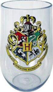 spoontiques - hogwarts crest acrylic wine cup - harry potter acrylic wine tumbler – acrylic stemless wine glass – 16oz - 5 5/8” tall