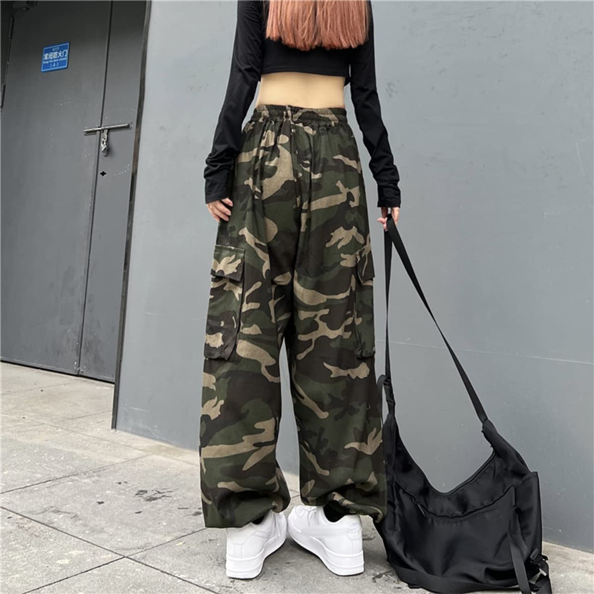 Linsennia Camo Cargo Pants for Women Baggy Y2k Parachute Pants Wide Leg with Pockets Girls Streetwear Goth