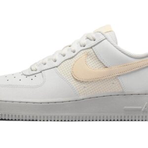 Nike Women's Air Force 1 '07 Shoe, Fossil, 9.5