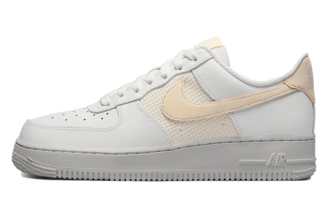 Nike Women's Air Force 1 '07 Shoe, Fossil, 9.5