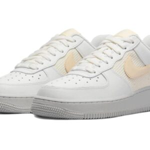 Nike Women's Air Force 1 '07 Shoe, Fossil, 9.5