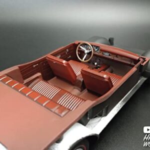 AMT 1968 Pontiac GTO Hardtop Craftsman Plus 1:25 Scale Model Kit