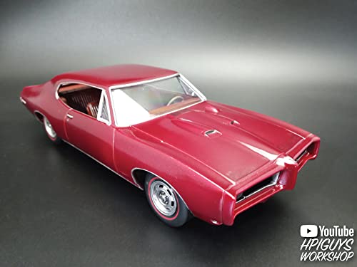 AMT 1968 Pontiac GTO Hardtop Craftsman Plus 1:25 Scale Model Kit