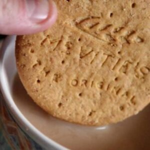 Mcvitie's Digestives Crunchy Wheat Biscuits Cookie - (4 Pack) England's Favourite. Best of British Biscuit Packed By Zuvo. Sweet, Wheat Taste, Crumbly Texture, And Renowned Suitability For Dunking, No Artificial Flavors or Colors - 400g