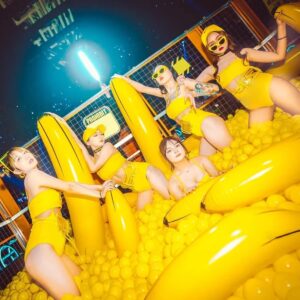 6 Pcs Bachelorette Party Game Inflatable Banana Props Balloons,Include 70 Inch Banana x 1,23 Inch Banana x 5,for Indoor and Outdoor Bachelorette Party Decoration Supplies