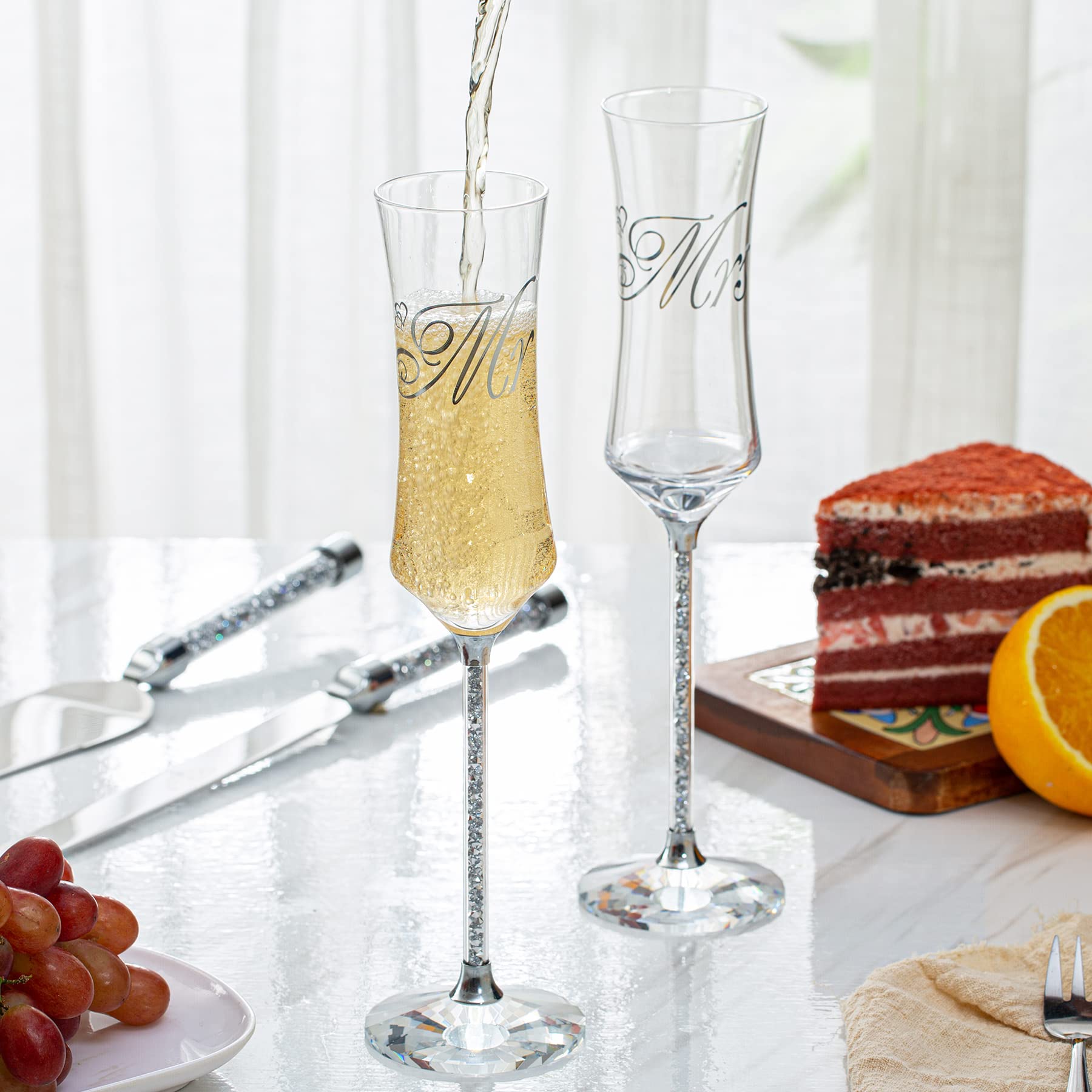 iooiluxry Wedding Champagne Flutes and Cake knife Server Set, Mr and Mrs Champagne Flutes, Bride and Groom Champagne Glasses and Cake Cutting set for Wedding Gifts