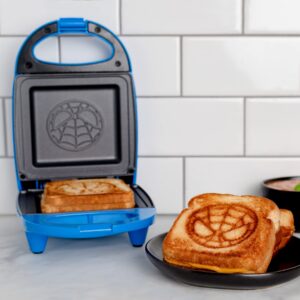 Uncanny Brands Marvel Spiderman Single Sandwich Maker - Marvel Kitchen Appliance