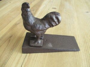cast iron rooster chicken door stop stopper country farmhouse rustic doorstop - drstore