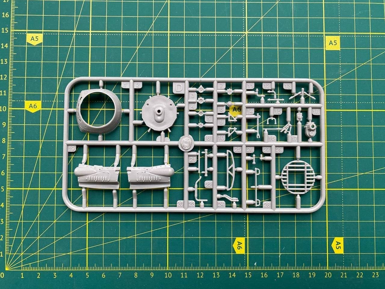 Roden 636 - 1/32 - SPAD XIIIc1 Scale Plastic Model Aircraft kit