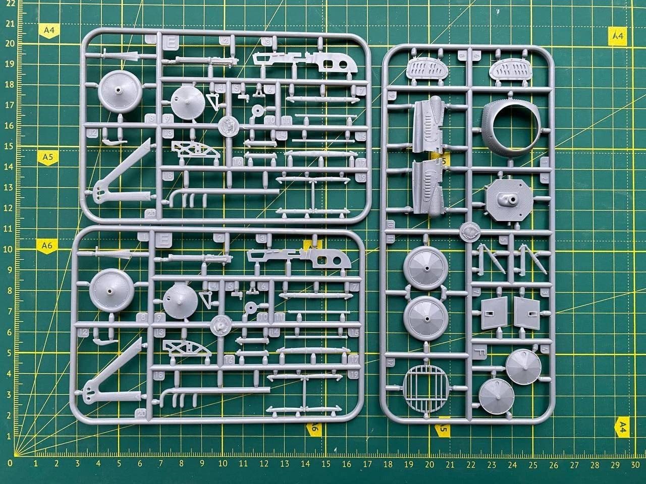 Roden 636 - 1/32 - SPAD XIIIc1 Scale Plastic Model Aircraft kit