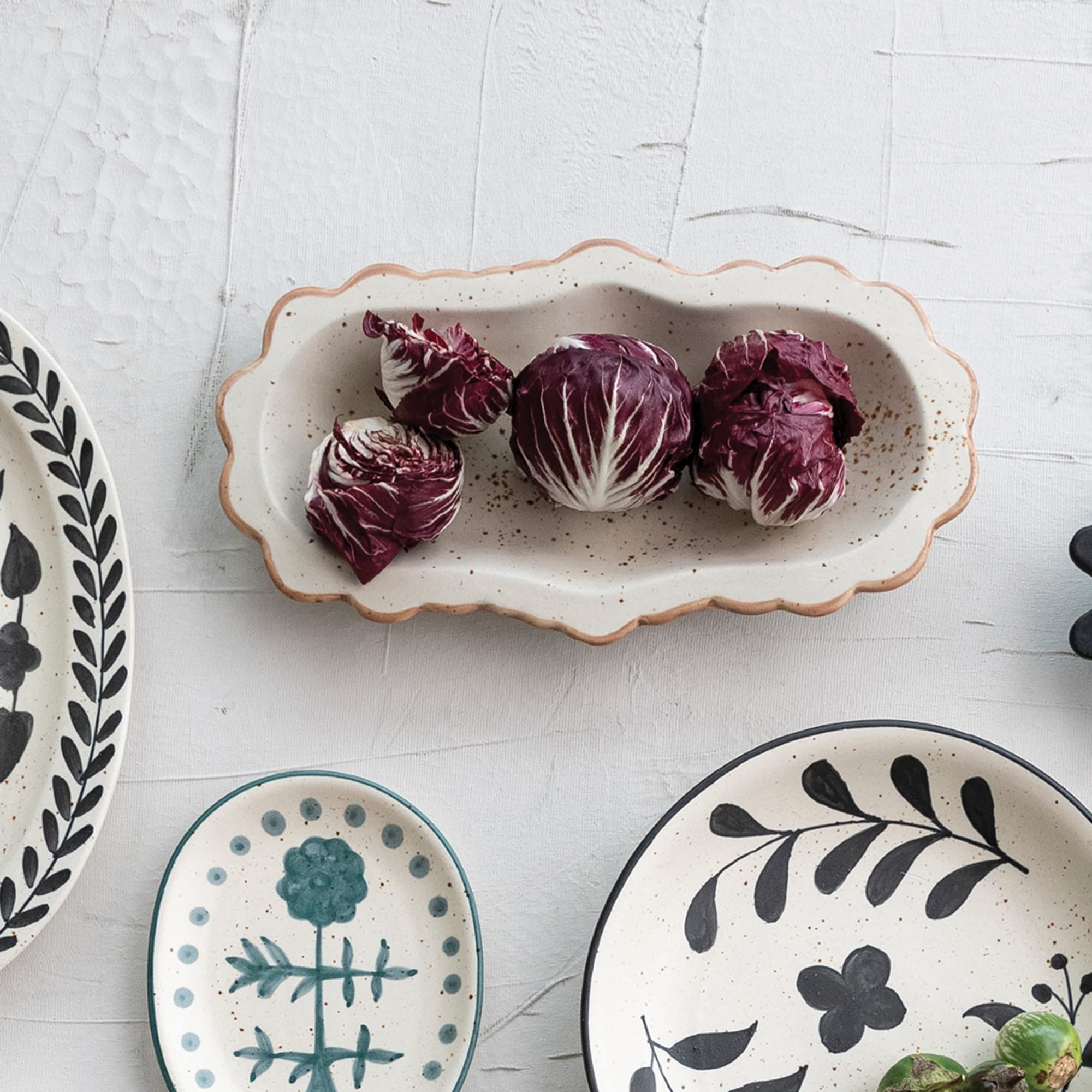 Creative Co-Op Speckled Stoneware Scalloped Edge, Ivory and Brown Platter