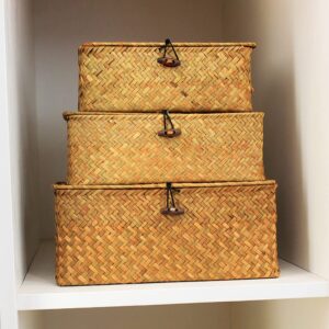 AOMYGOD 3 Pcs Wicker Shelf Storage Baskets with Lid Handwoven Seagrass Rectangular Box with Cover Household Woven Rattan Organizer Bins Shelf Wardrobe Organizer (Beige)