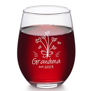 futtumy promoted to grandma gifts, grandma est 2023 stemless wine glass for mothers day christmas pregnancy announcement, first time grandma gifts for promoted to grandma new grandma, 17oz
