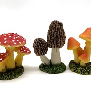 Aliotech 3pcs Mini Mushroom Figurines Lawn Garden Cute Micro Decoration Statues Figurines for Garden Ornaments Plant Pots Bonsai Landscape Model Ornaments Decor DIY