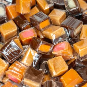 Funtasty Caramel Cubes Candy, Assorted Flavors, Individually Wrapped, Jar 24 Ounces (Over 100 Pieces)