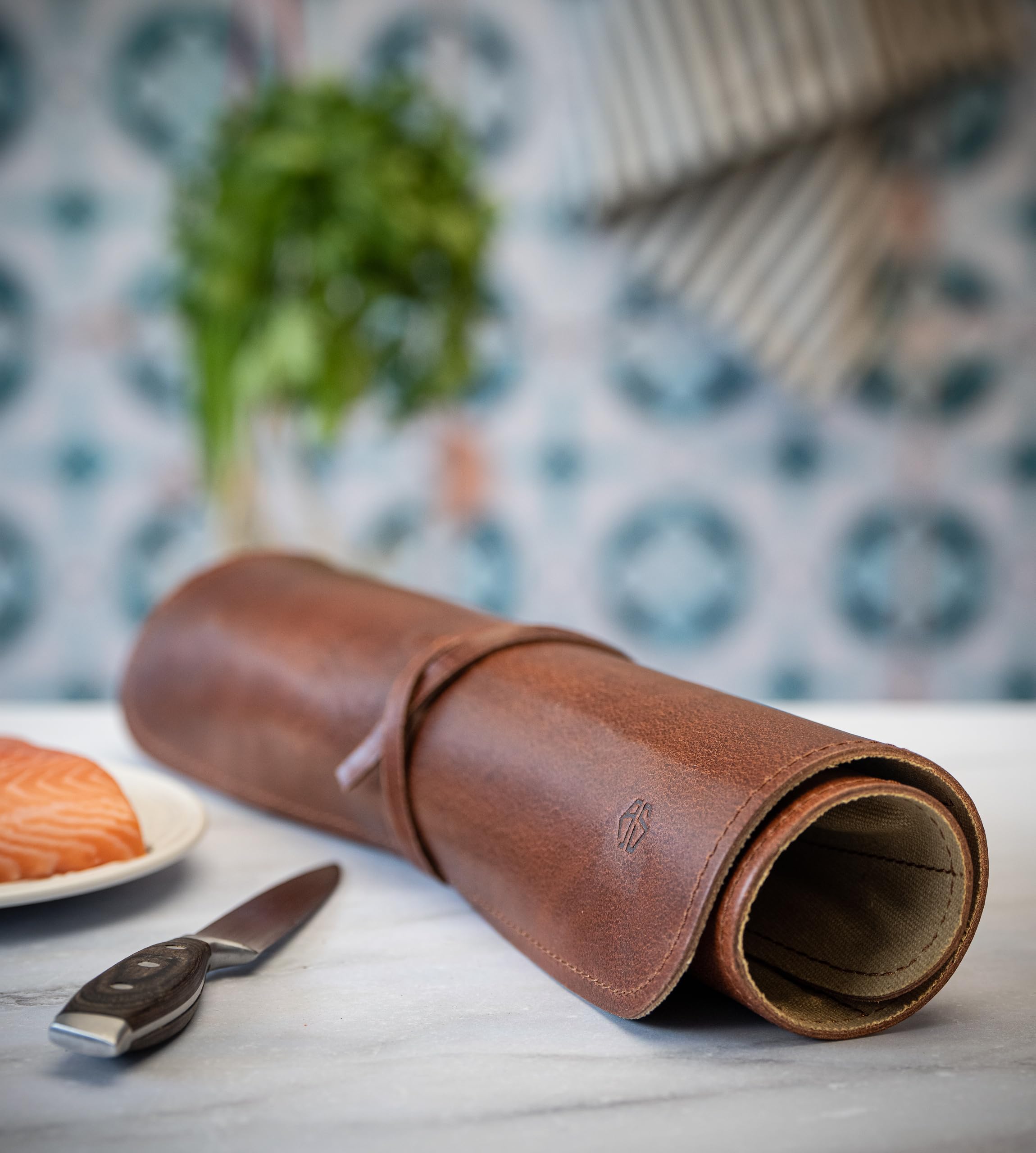 Angus Stoke Knife Bag made of genuine buffalo Leather & Canvas - Chef's Knife Roll Case for Cooking, Camping & BBQ - Knives storage bag Nate (brown)