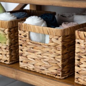 StorageWorks Wicker Storage Basket, Baskets for Organizing, Storage Basket with Built-in Handles