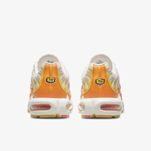 Women's Air Max Plus - Size 7 US - Sail/Hyper Pink-Solar Flare