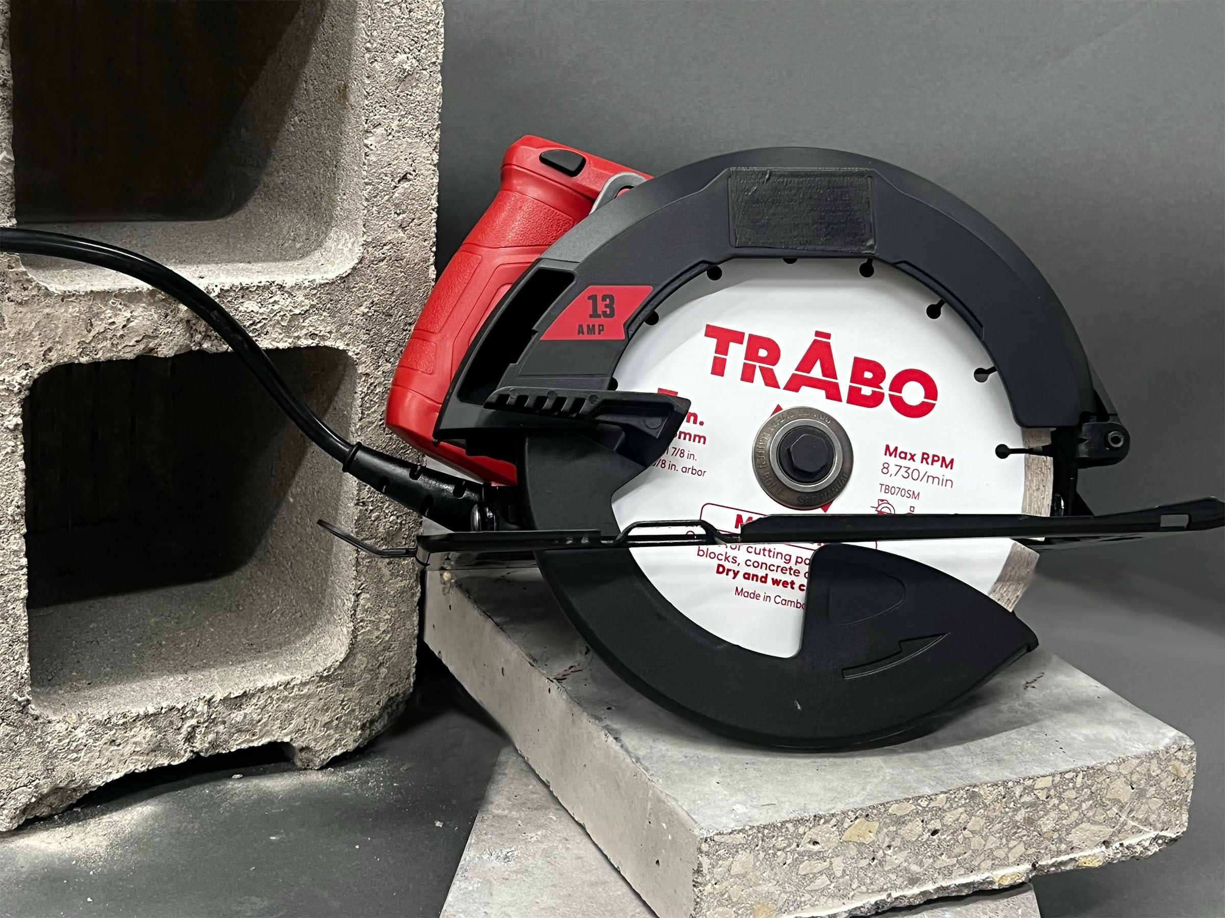 Trabo 7 Inch Masonry Turbo Rim Diamond Metal Bond Blade for Cutting Cement, Pavers, Concrete with Rebar, Natural Stone and More, with 7/8 Inch Arbor with 5/8 Inch Reducer Ring