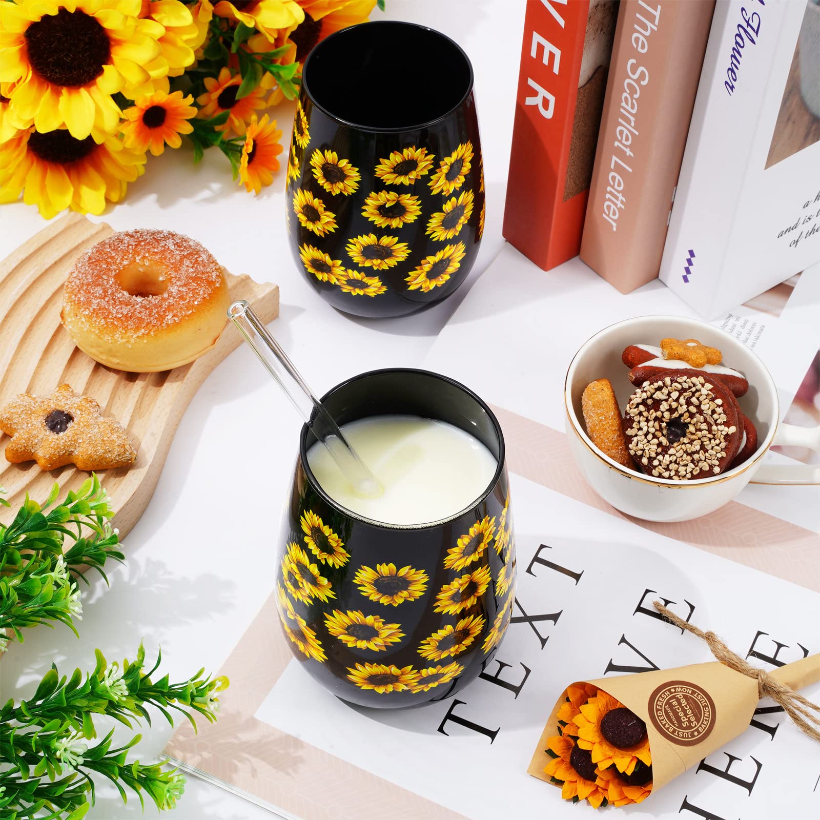 Whaline 2Pcs Sunflower Stemless Wine Glasses 17oz Black Yellow Sunflower Drinking Glasses Summer Flower Print Tumbler Cups Floral Party Cups for Summer Party Supplies Kitchen Decorations Gifts