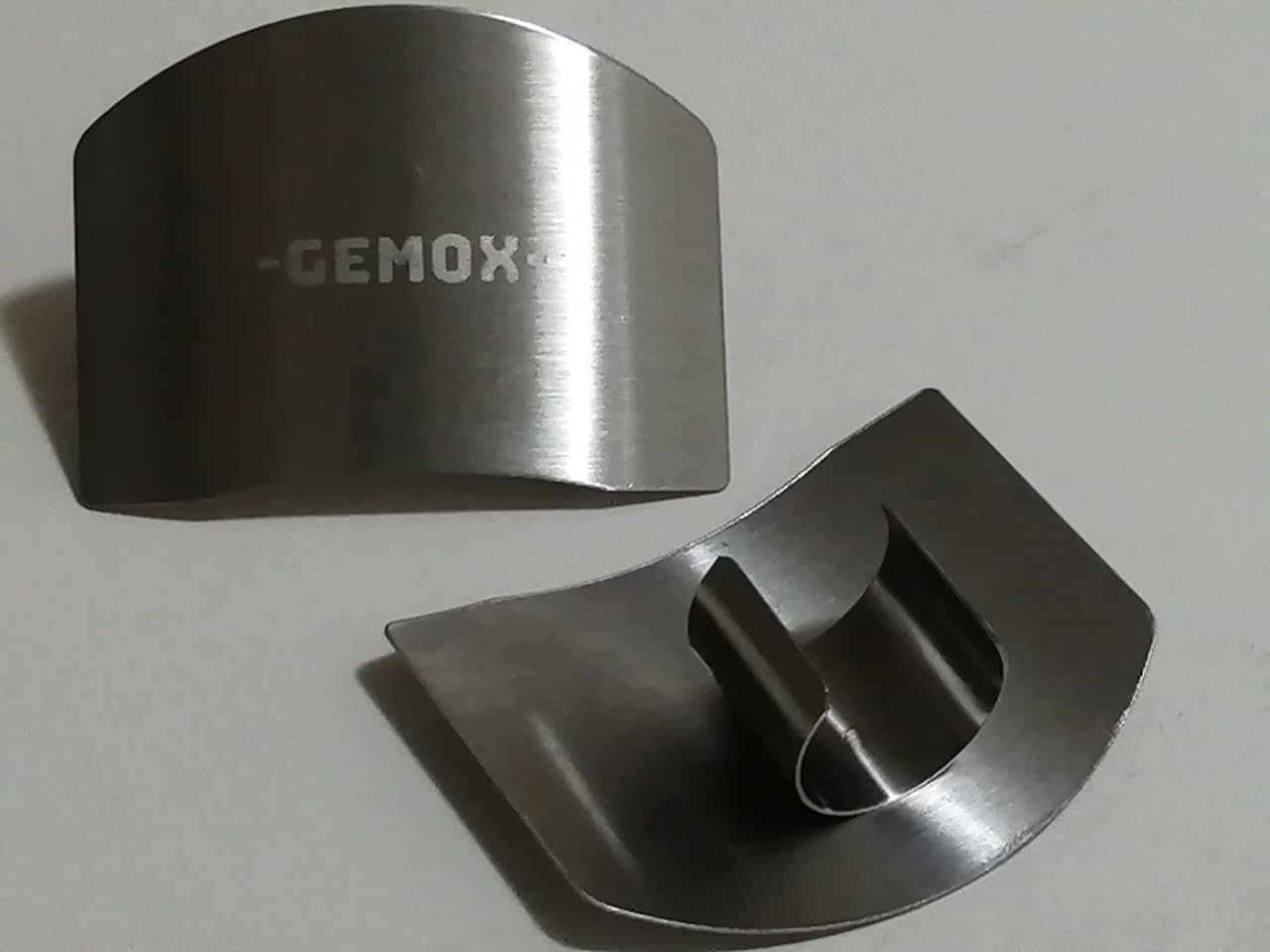 GEMOX Stainless Steel Finger Guard for Slicing - Cutting Protector to Avoid Accidents when Chopping and Kitchen Safe Chop Cut Tool