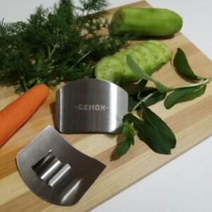 GEMOX Stainless Steel Finger Guard for Slicing - Cutting Protector to Avoid Accidents when Chopping and Kitchen Safe Chop Cut Tool