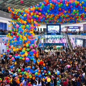 Balloon Drop Net Balloon Reusable Ceiling Release Balloon Netting for Birthday, New Year's Celebration, Graduation Party Supplies, White (27 x 7 Ft)