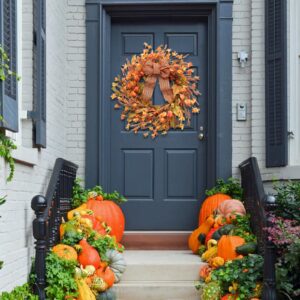 Idyllic 18 Inches Artificial Fall Wreath, Autumn Wreath with Berries & Leaves, Thanksgiving Harvest Front Door Wreath for Home Farmhouse Halloween Thanksgiving Day Festival Celebration Decor