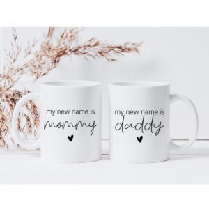 CATABUBU New Parents Pregnancy Announcement, First Time Mommy Daddy to Be Mug Set Gifts 11oz, My New Name is Mommy Daddy, Gifts for New Parents to Be, New Parents Mothers Day Fathers Day Mug Gifts-8