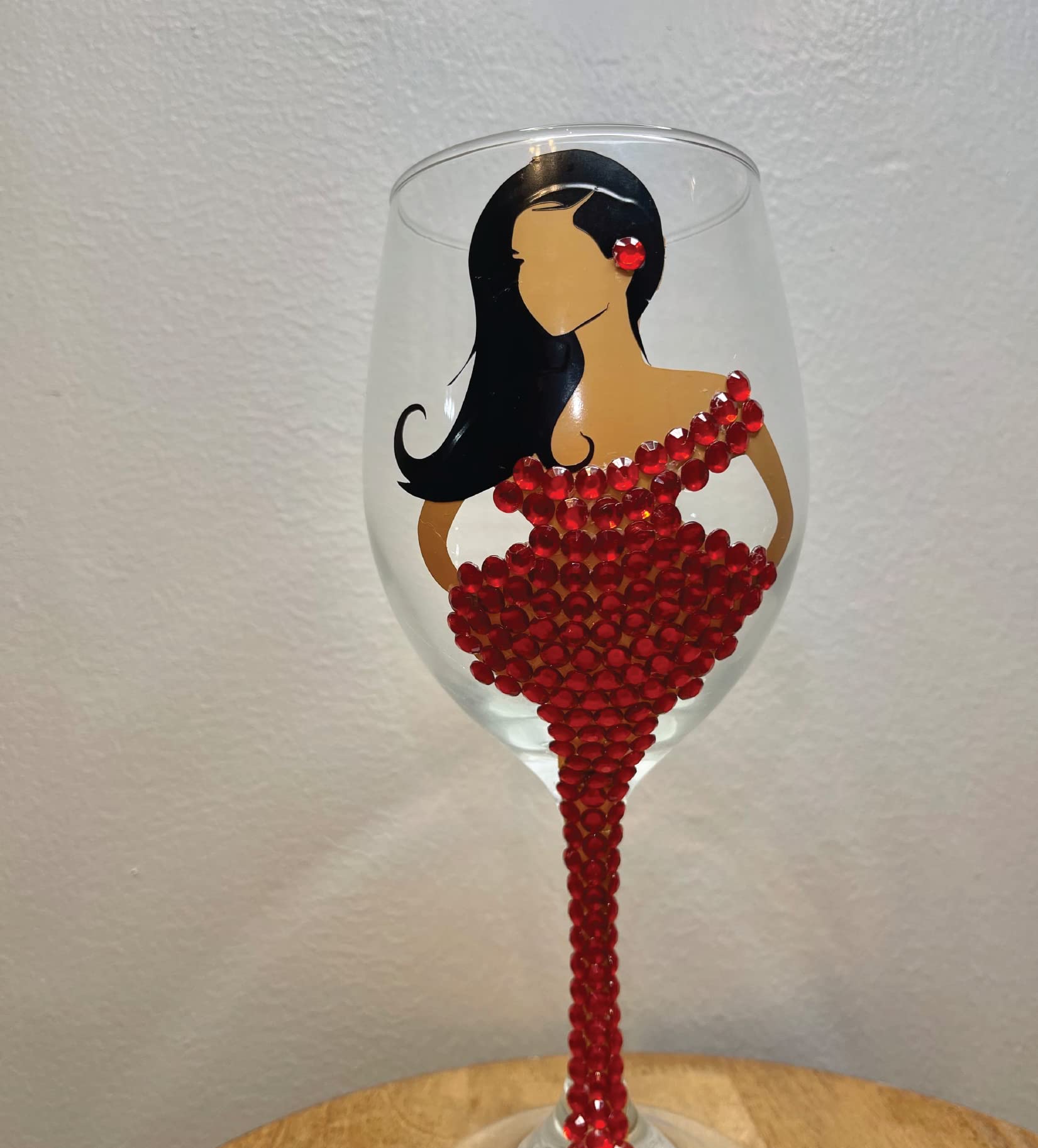 Diva Wine Glass, Long Hair, Large 20oz Decorated Wine Glass, Black, Brown, Woman Drinking Glass, Gift Favours, Gift Favors, Grant Favors, Unique Birthday Gift, Brown Girl on Wine Glass (Red)