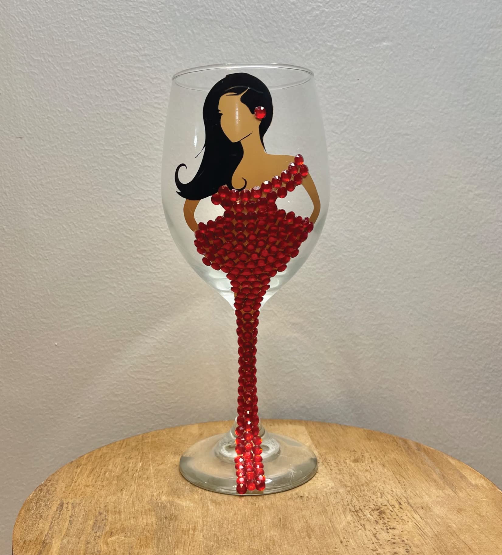 Diva Wine Glass, Long Hair, Large 20oz Decorated Wine Glass, Black, Brown, Woman Drinking Glass, Gift Favours, Gift Favors, Grant Favors, Unique Birthday Gift, Brown Girl on Wine Glass (Red)