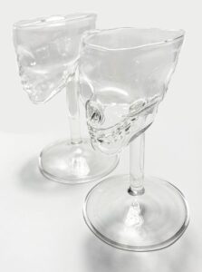 mazeology modern handmade mouth-blown crystal clear borosilicate glass skull shaped set of two stemmed wine or cocktail glasses, good for liquors, after-dinner drinks and more!