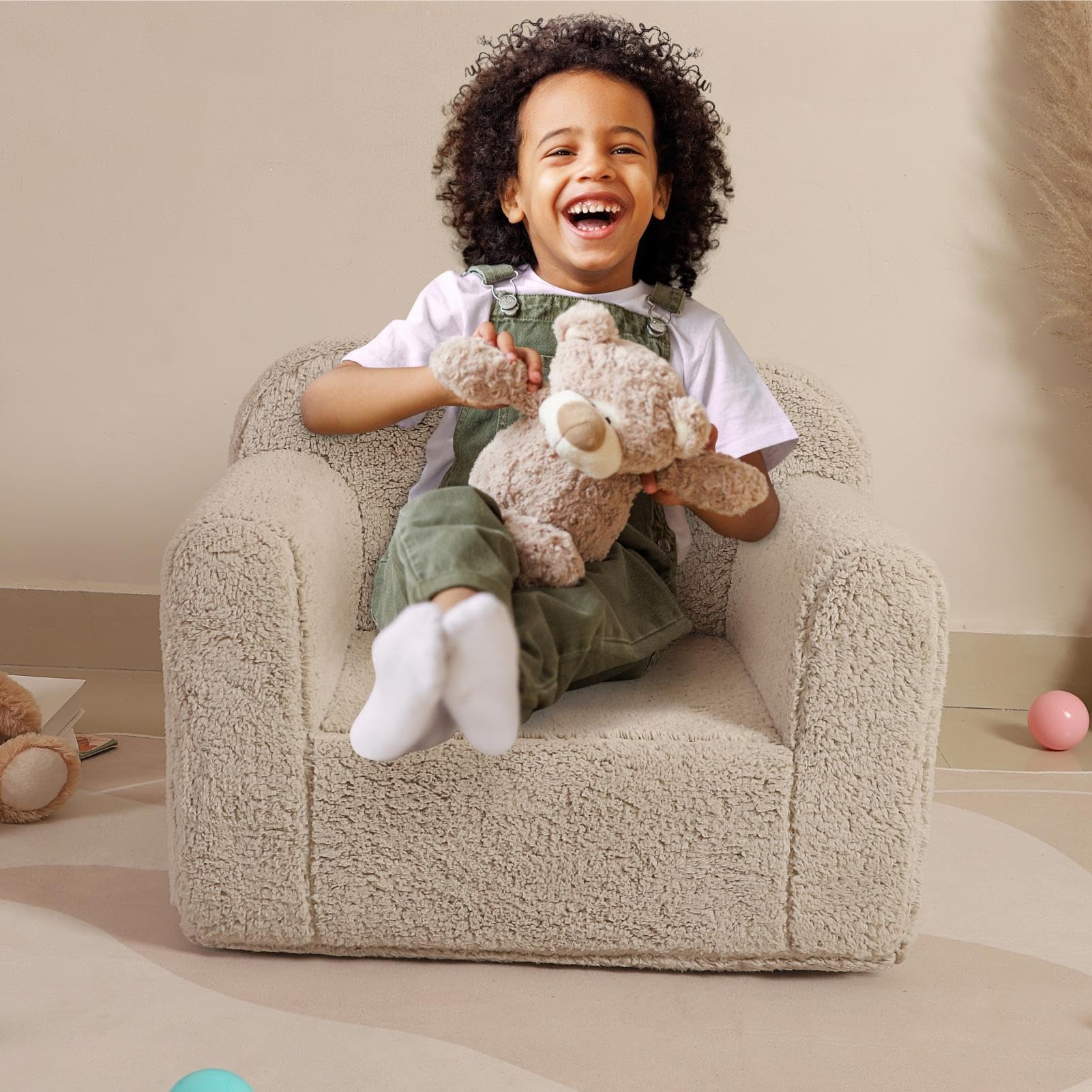 MOMCAYWEX Kids Snuggly-Soft Sherpa Chair, Cuddly Toddler Foam Chair for Boys and Girls, Light Grey