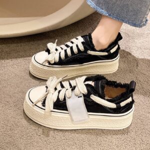 Women Canvas Shoes, Round Toe Prevent Slip Low Top Lace Up Pressure Reducing Women Canvas Sneaker Fashionable for Spring for Daily (38)