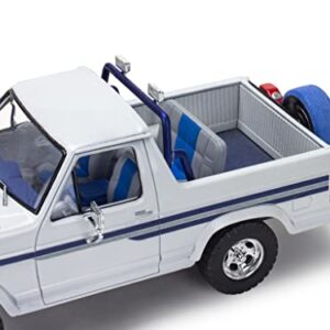 Revell 17242 '80 Ford Bronco w/Bass Boat & Trailer 1:24 Scale 157-Piece Skill Level 5 Model Truck Building Kit