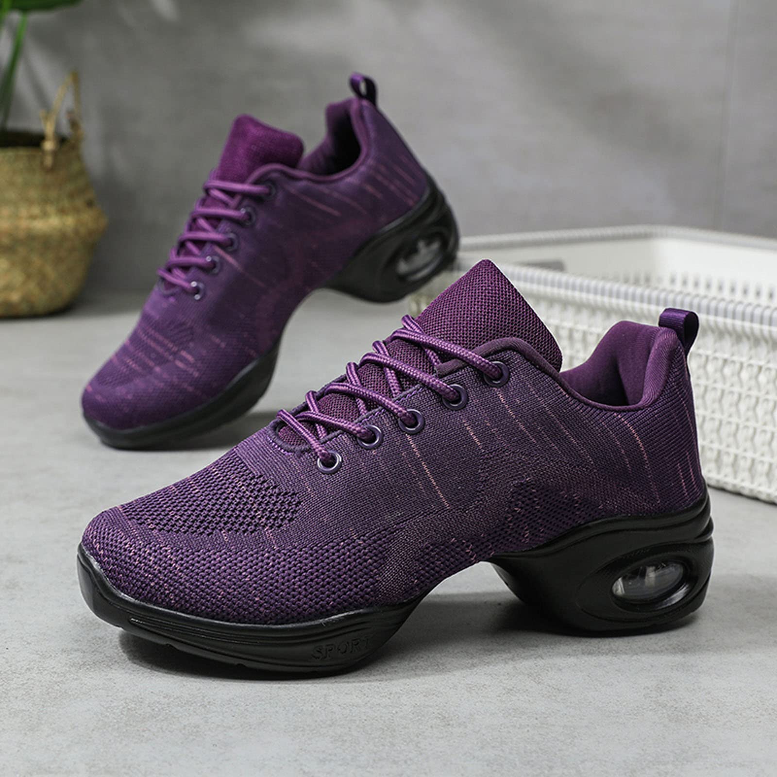 Girls Jazz Shoes Non Slip Modern Dance Sneakers Lace Up Thick Soled Walking Shoes Athletic Jazz Dance Sneakers Purple 39