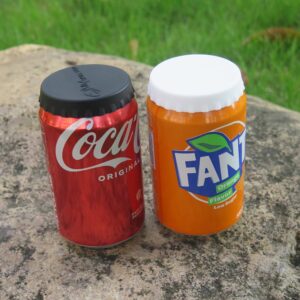 soda can lids fizz keeper - beverage can covers for carbonation - beer can fizz saver (2 pack, black/white)