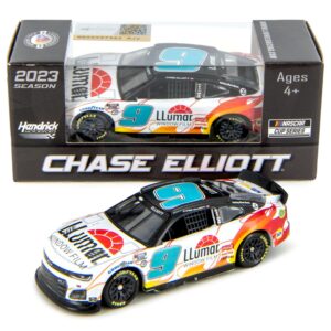 lionel racing chase elliott 2023 llumar diecast car 1:64 scale